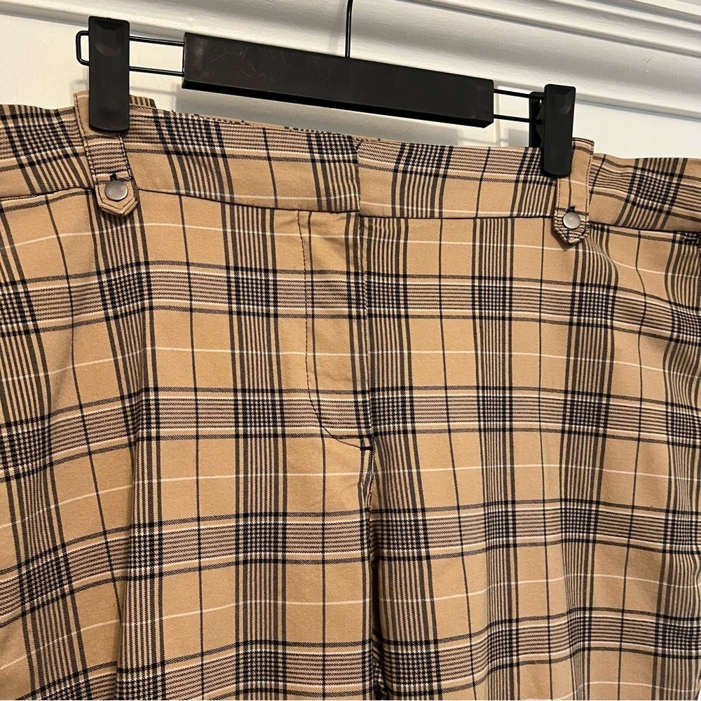 Cleo Beige & Black Plaid Dress Pants | Size 16 | Missing Button | GUC ๐โจ - Picture 3 of 8